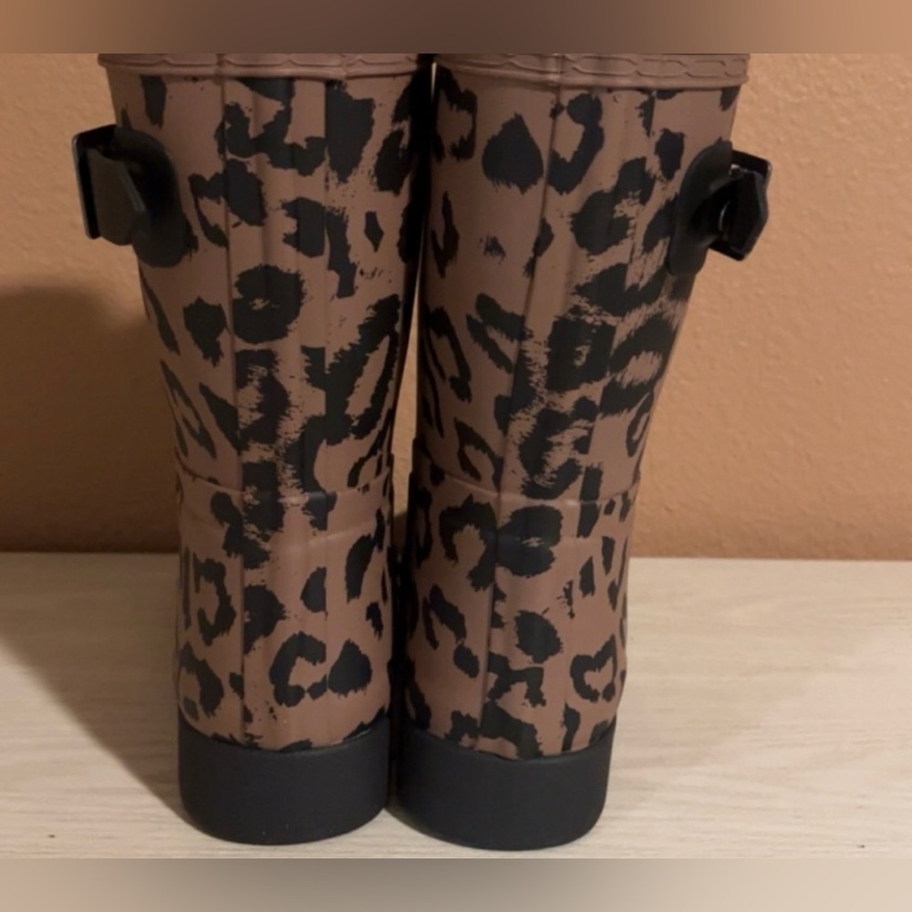 Hunter Boots, Short Cheetah - Picture 3 of 5